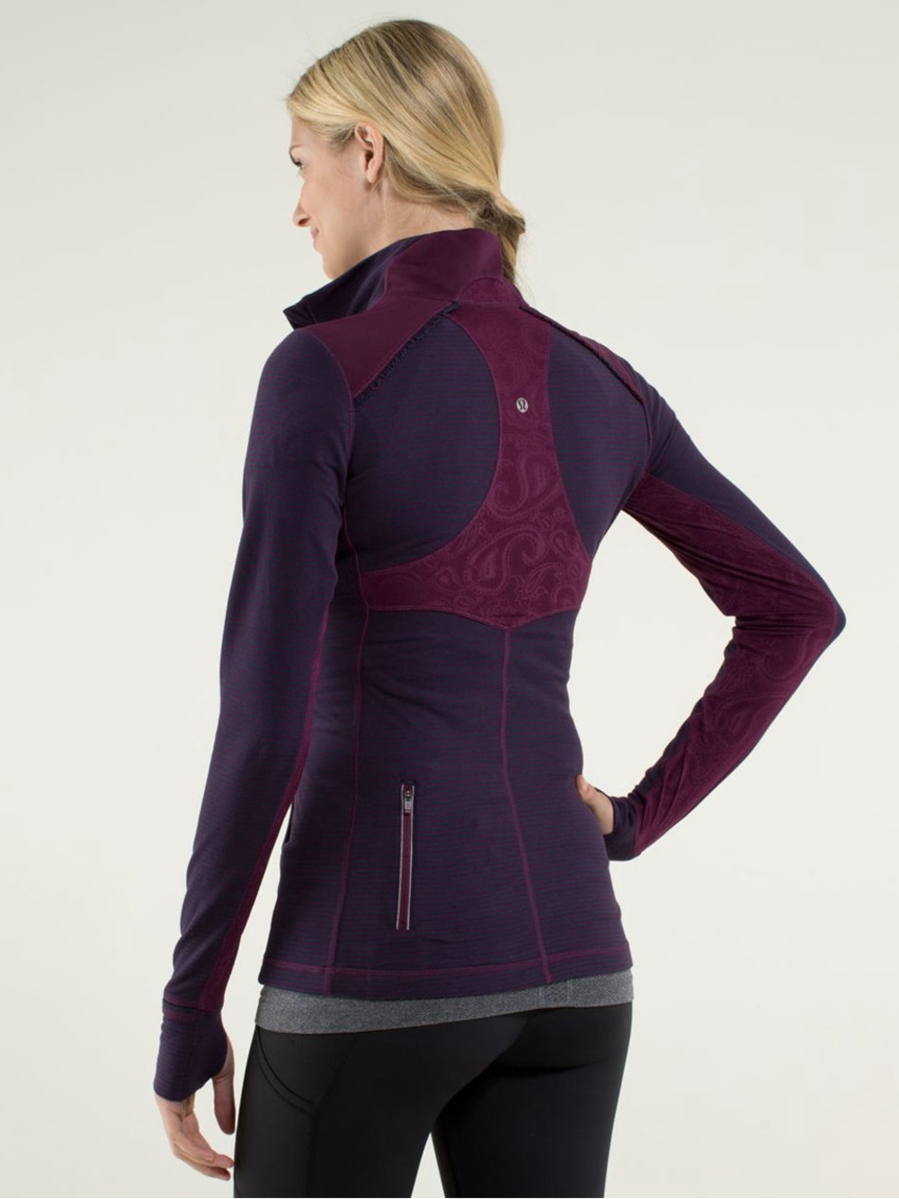 Lululemon Star Runner Pullover
Hyper Stripe Plum / Plum Size 4